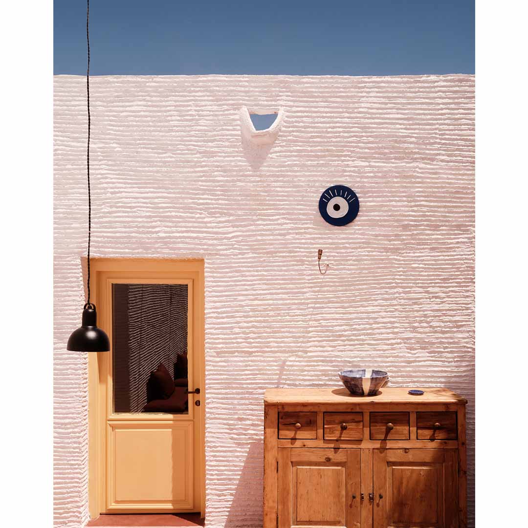 Bardot bar-restaurant in Antiparos by Manhattan Projects