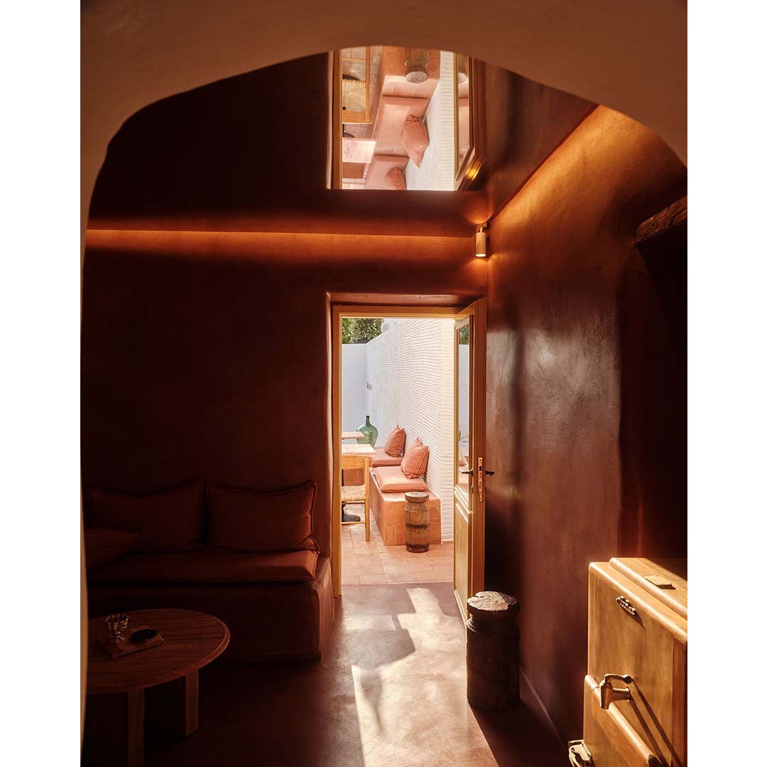 Bardot bar-restaurant in Antiparos by Manhattan Projects