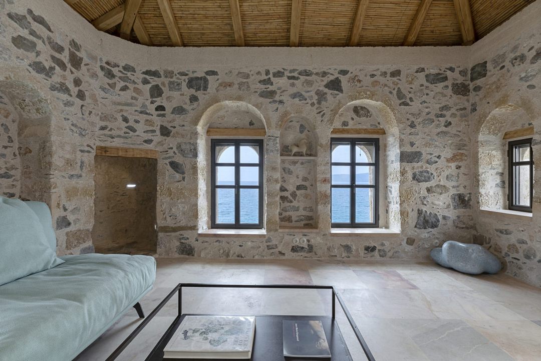 Teloneio in Kardamyli by Etsi Architects