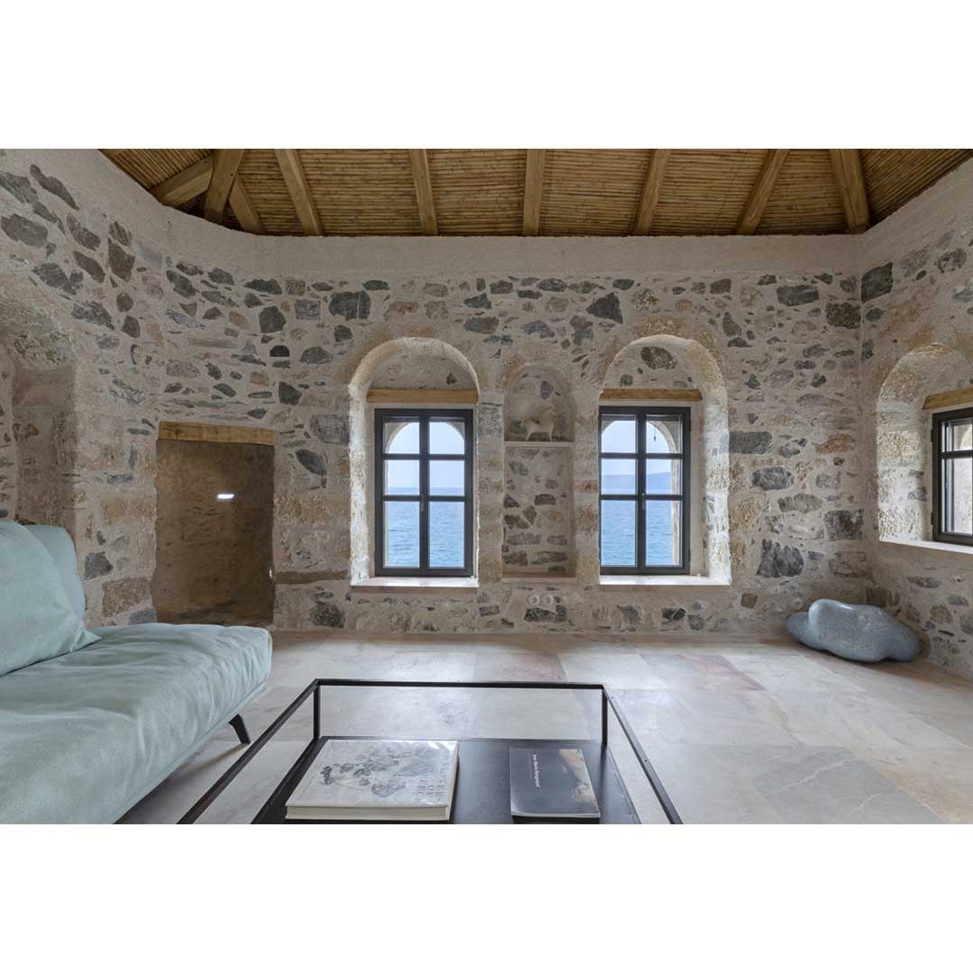 Teloneio in Kardamyli by Etsi Architects