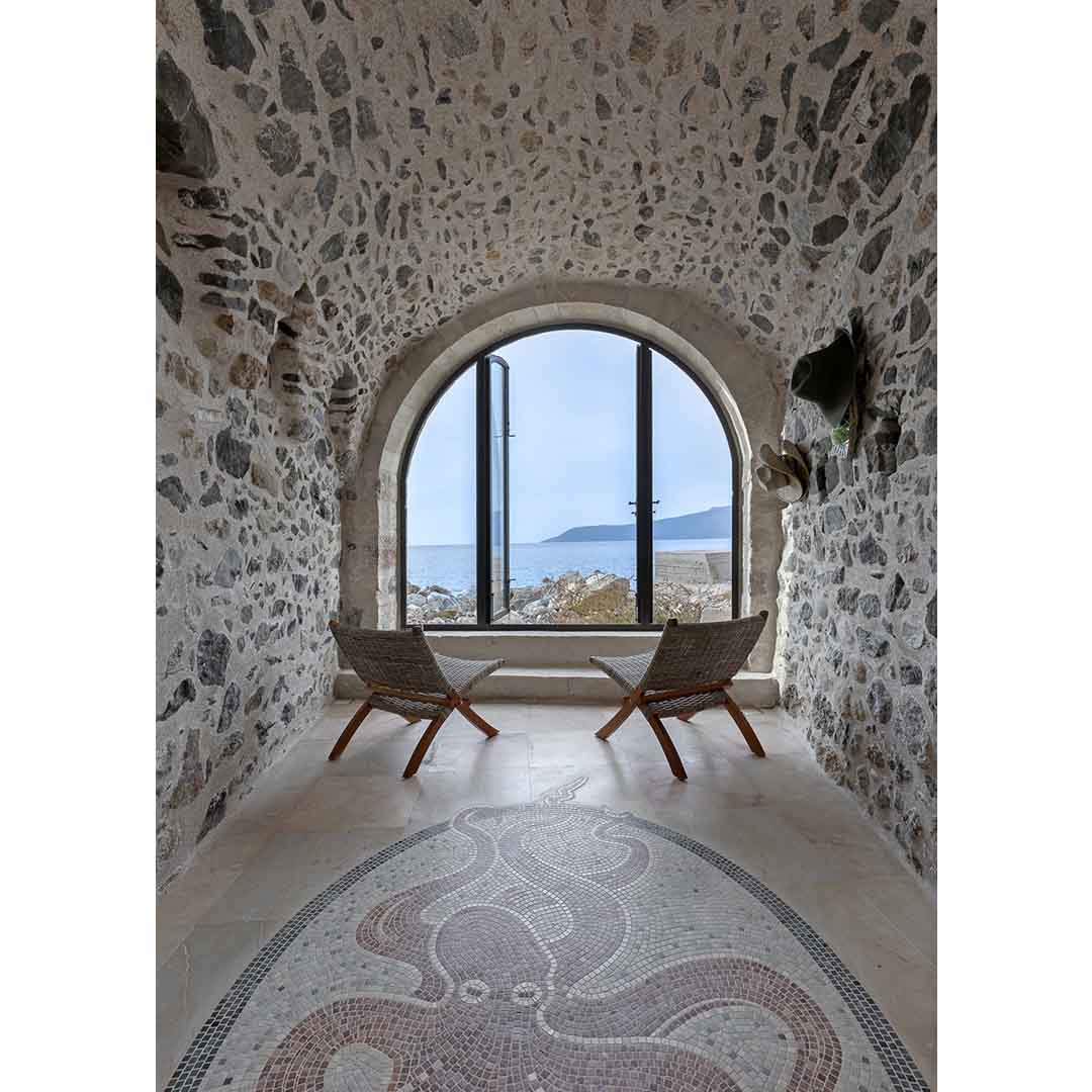 Teloneio in Kardamyli by Etsi Architects