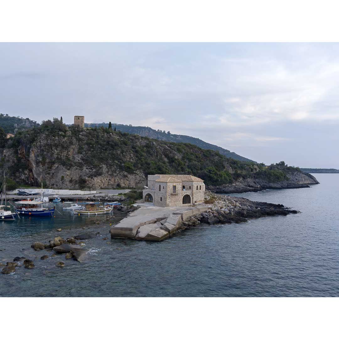 Teloneio in Kardamyli by Etsi Architects